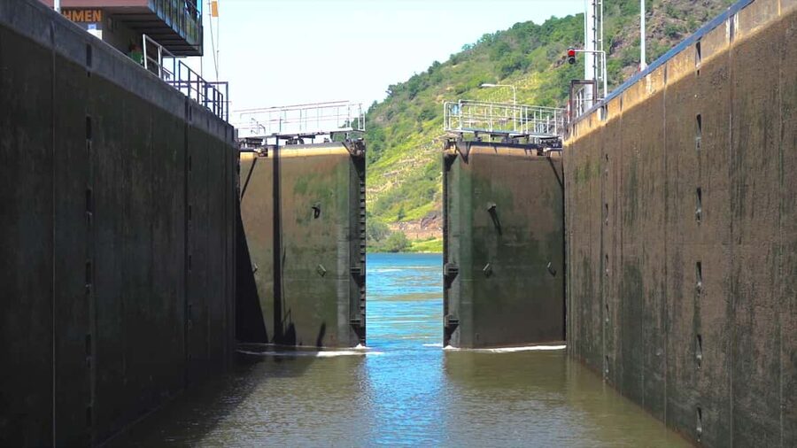 2-River Day-trip by boat to Koblenz and return from Alken - Boarding in Alken and the morning start