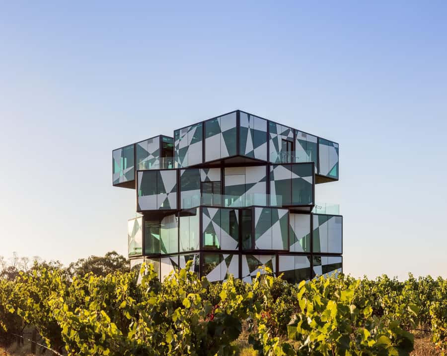 Adelaide: McLaren Vale & The Cube Day Trip - The first hour: leaving Adelaide for McLaren Vale