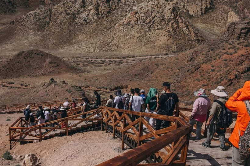 Almaty: Kolsai-Kaindy Lakes and Charyn Canyons Day Trip - Transport, group rhythm and the long road home