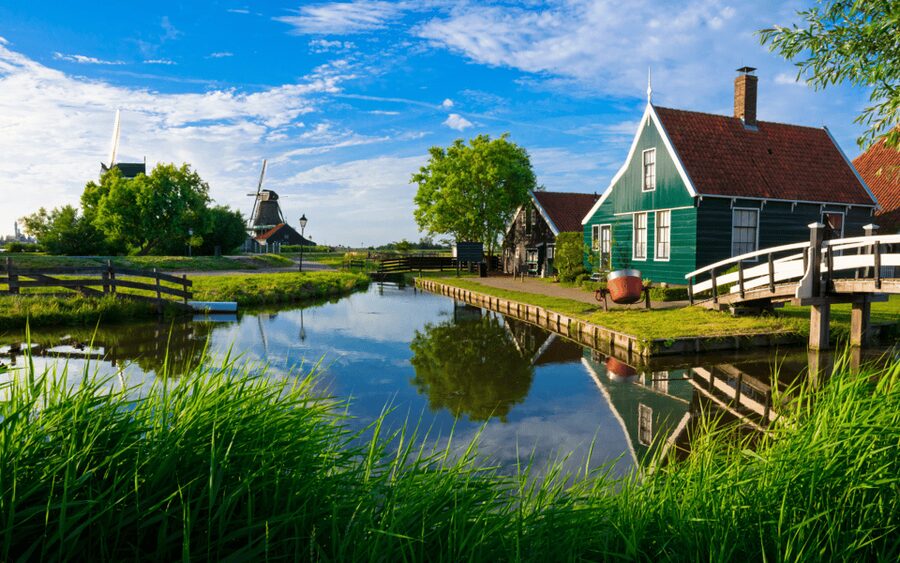 Amsterdam: Day Tour Keukenhof and Zaanse Schans Windmills - What the $72 price really buys you