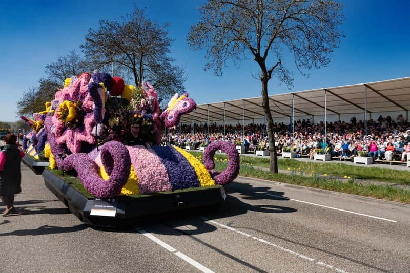 Amsterdam: Day Trip to Flower Parade & Keukenhof on April 18 - The morning transfer from Amsterdam