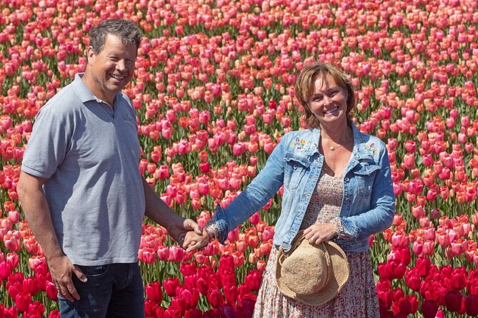 Amsterdam: Day trip to Tulip Farm, Keukenhof + Windmill Cruise - The bus ride through Lisse