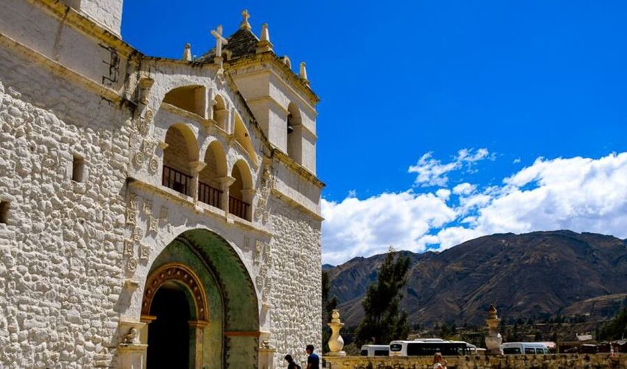 Andes: Colca Canyon Day-Trip - Waiting for Condors at Cruz del Condor