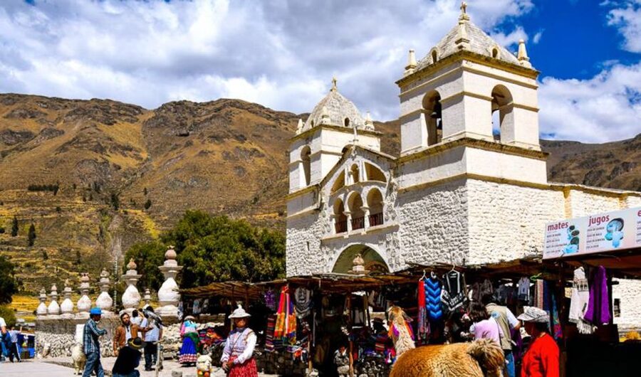 Andes: Colca Canyon Day-Trip - Lunch, the Market, and Chivay’s Main Square