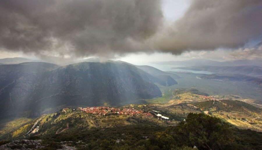 Athens: Delphi, Corycian Cave, and 300 Battlefield Day Trip - Lunch above the Delphi olive valley
