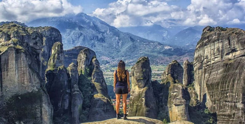Athens: Meteora Day Trip in Spanish with Live Guide & Lunch - Key points before you book