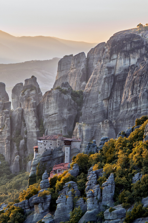 Athens: Meteora Day Trip with Central Pickup & Audio Guide - The Audio Guide and Live Commentary
