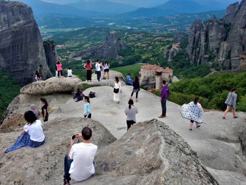 Athens: Meteora Monasteries Day Trip with Caves and Lunch - Entering the three monasteries