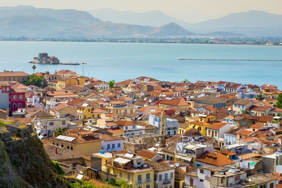 Athens: Peloponnese Highlights Day Trip and V.R. Audio Guide - Meeting the coach in central Athens