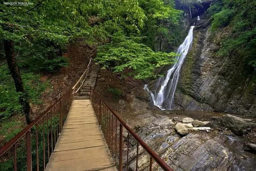 Baku: Guided Day Trip to Gabala with Hotel Pickup & Drop-off - Seven Beauties Waterfall requires sturdy shoes and honest expectations