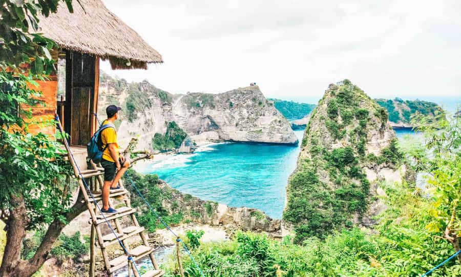 Bali: Day Trip to East Nusa Penida, Atuh & Diamond Beach - Thousand Islands Viewpoint and the first big photo stop