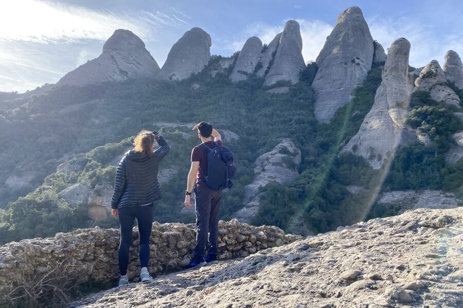 Barcelona: Walking and Horse Riding Day-Trip in Montserrat - Twenty minutes for food and free time