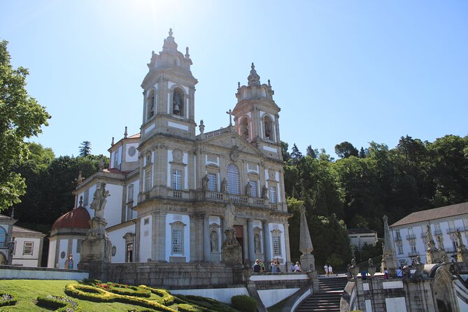 Best of Braga and Guimaraes Day Trip from Porto - Guimarães Castle and São Miguel do Castelo