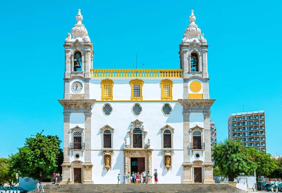 Best of the East: Day Trip to Faro, Olhão, Tavira, & more - Olhão: markets, fishing, and local shopping