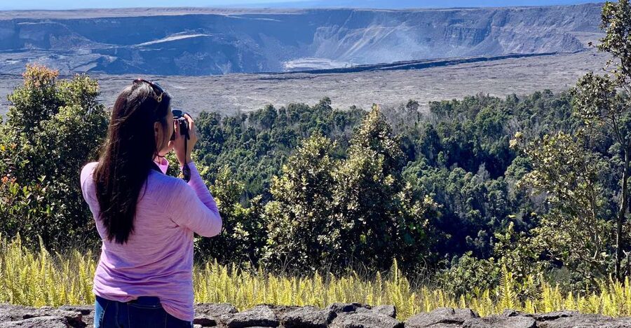 Big Island: Volcanoes, Waterfalls, & Coffee Farm Day-Trip - Akaka Falls brings you into the rainforest