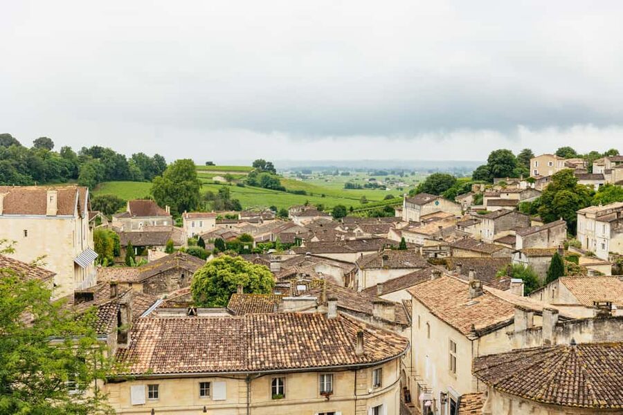 Bordeaux: St. Emilion Day Trip with Wine Tasting and Lunch - Leaving Bordeaux for the Saint-Émilion vineyards