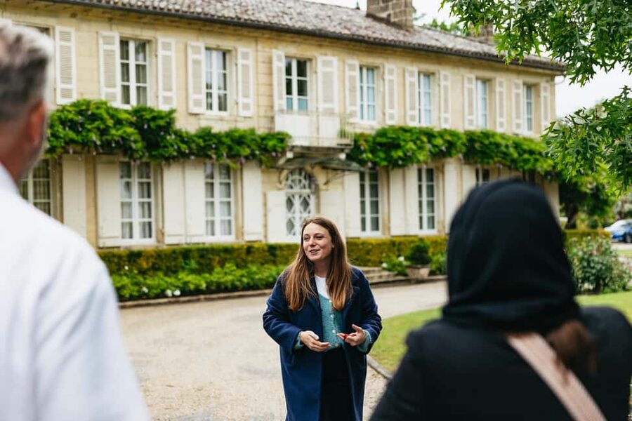 Bordeaux: St. Emilion Day Trip with Wine Tasting and Lunch - Second winery: a different Bordeaux perspective