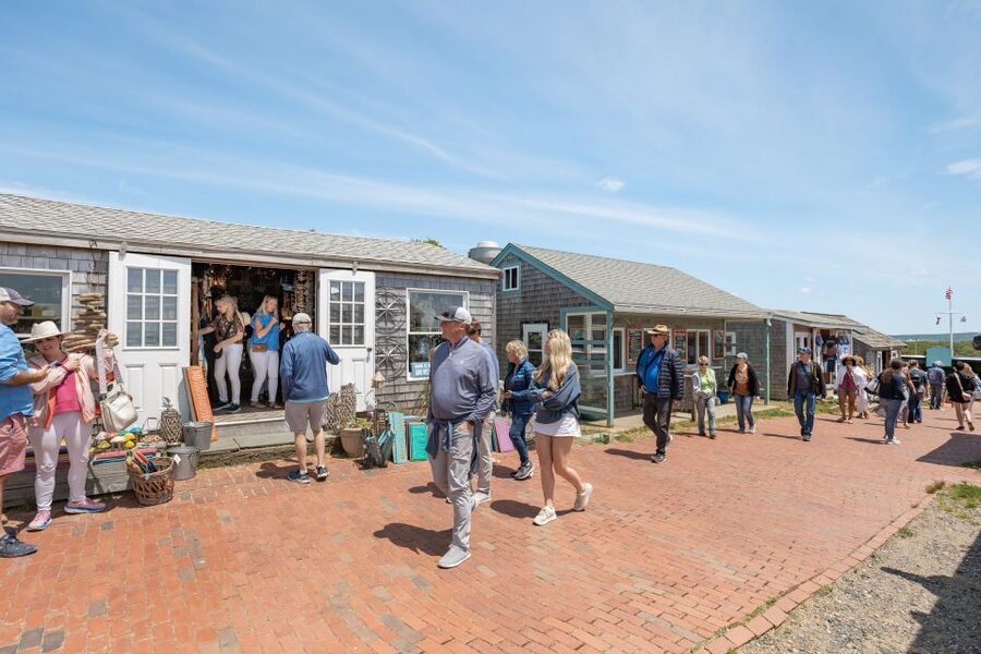 Boston: Martha's Vineyard Day Trip with Optional Island Tour - Aquinnah and the Gay Head Cliffs
