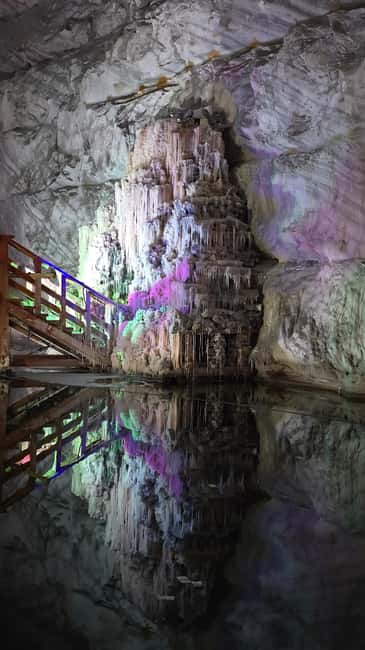 Bucharest Day Trip: Slanic Salt Mine & Tomb of Dracula - Why the early start matters in Bucharest