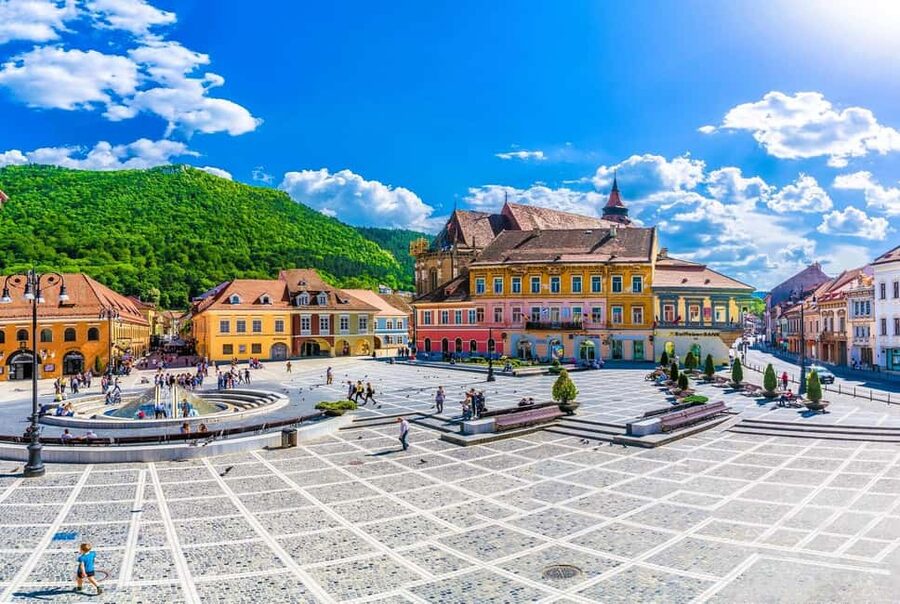 Bucharest : Dracula Castle, Peleș Castle & Brașov Day Trip - FAQ