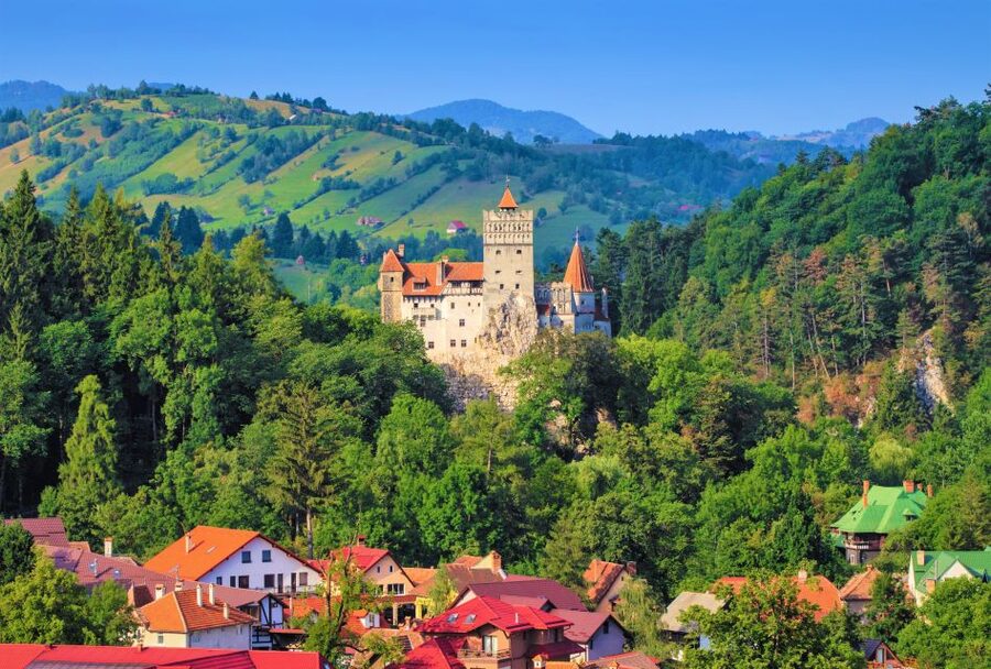 Bucharest: Dracula Castle, Peles Castle & Brasov Old Town - Why this Bucharest day trip works