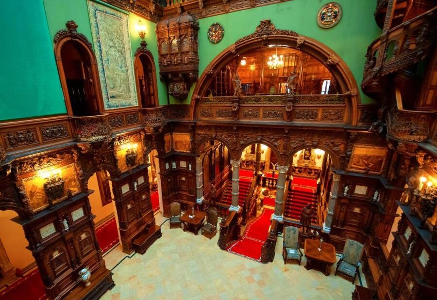 Bucharest: Dracula's Castle, Peleș Castle & Brașov Day Trip - Why this makes a strong Bucharest day trip