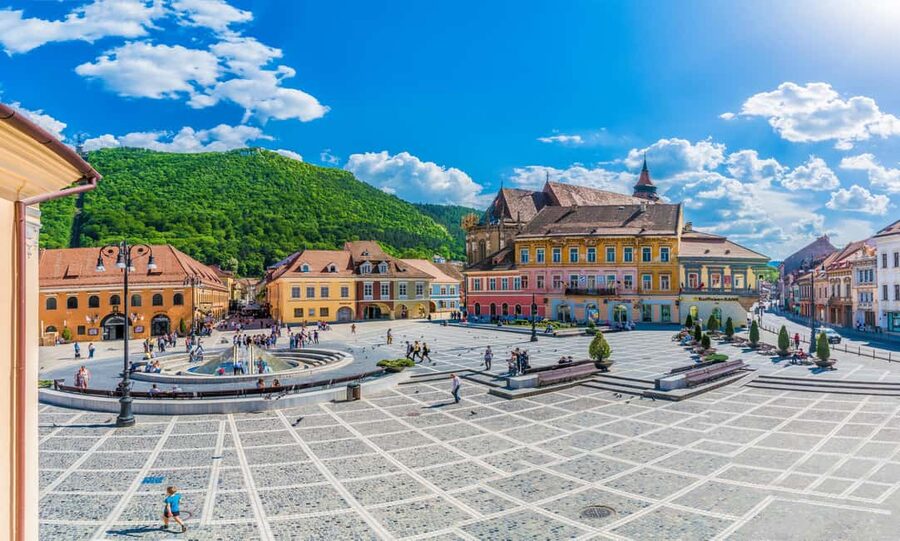 Bucharest: Peles Castle, Bran Castle & Brasov Day Trip - Guide quality matters on a packed schedule