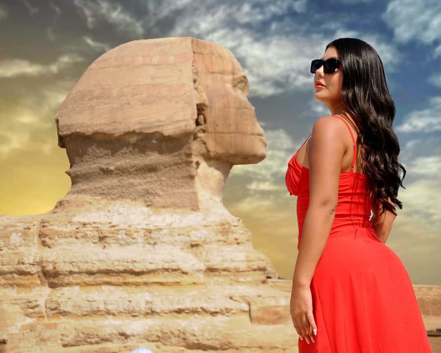 Cairo: Giza Pyramids, Memphis, and Sakkara Day Trip - Giza Plateau: the big three pyramids
