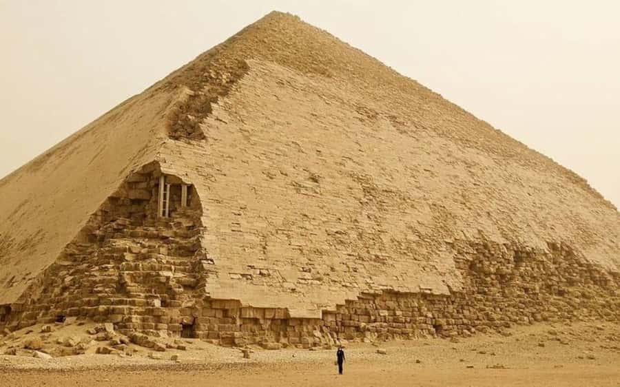 Cairo: Saqqara, Memphis, and Dahshur Day Trip with Lunch - Memphis and the fallen Ramses II