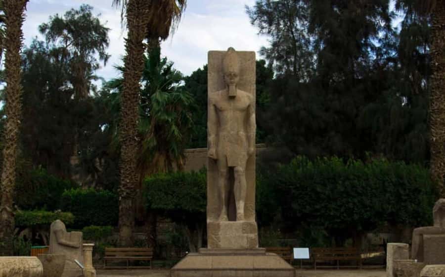 Cairo: Saqqara, Memphis, and Dahshur Day Trip with Lunch - Lunch, water, and the shopping stops