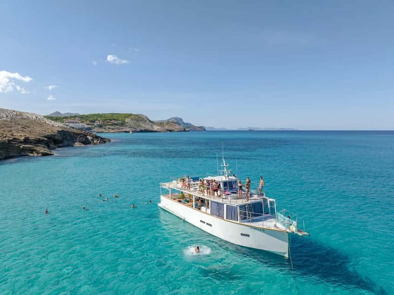 Cala Rajada: Boat Excursion with Drinks and Food - Coastal views along Mallorca’s east and northeast shore