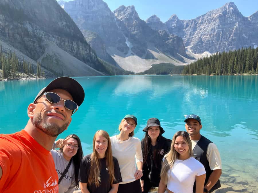 Calgary/Canmore: Banff National Park & Lake Louise Day Trip - Lake Louise and the Victoria Glacier