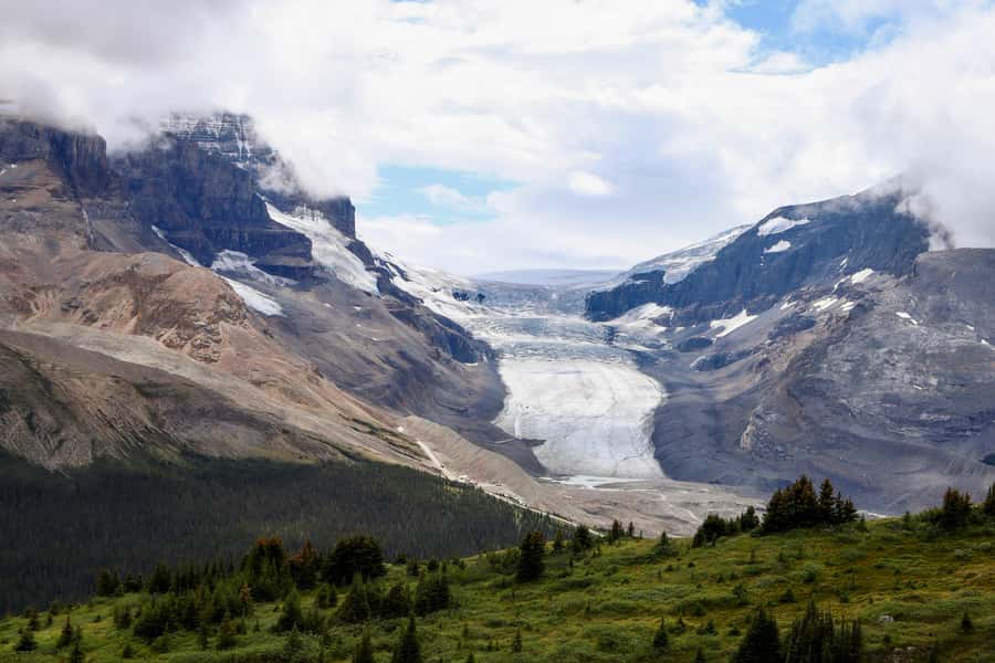 Calgary: Day Trip to Jasper with Lunch - Pickup in Calgary and the long ride ahead