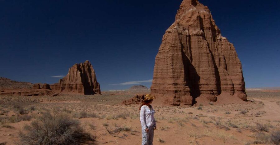 Capitol Reef National Park: Cathedral Valley Day Trip - Bentonite Hills and a desert drilling rig
