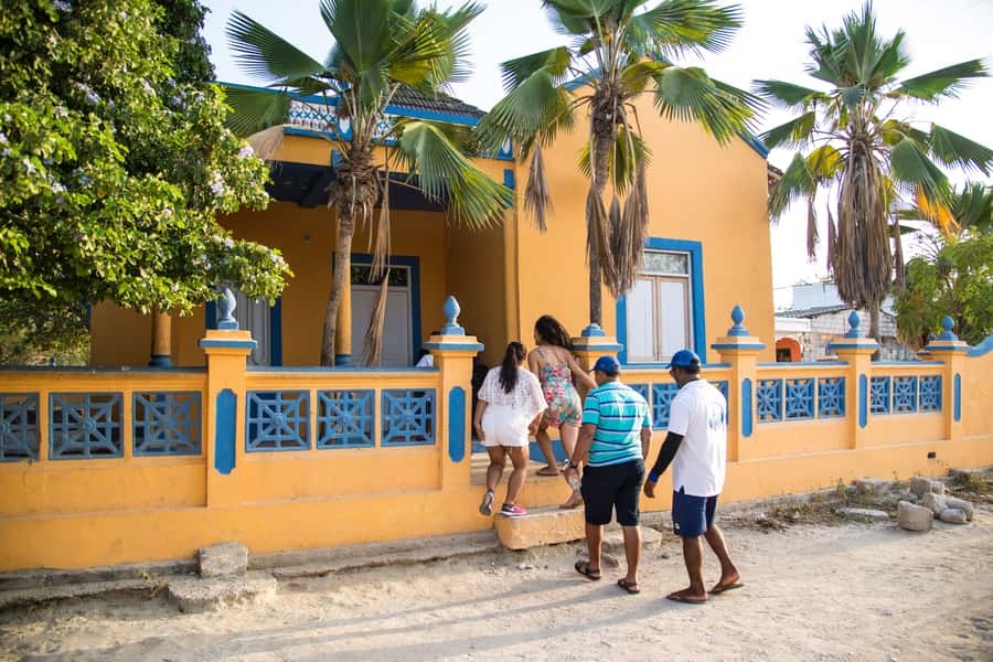 Cartagena: Rosario Island and Mangroves Private Day Trip - Snorkeling over coral reefs
