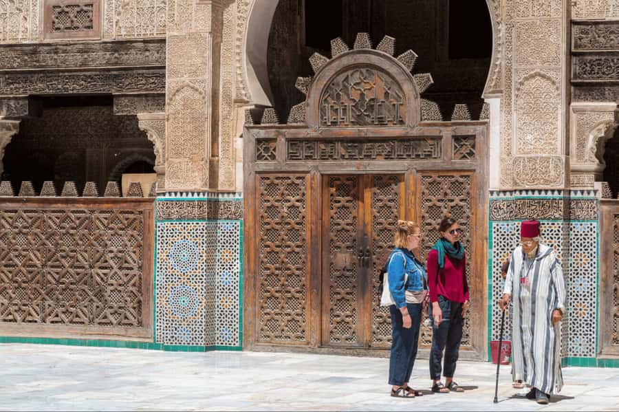 Casablanca to Fez: Scenic & Historical Day Trip with Lunch - First views of Fez and the Royal Palace area
