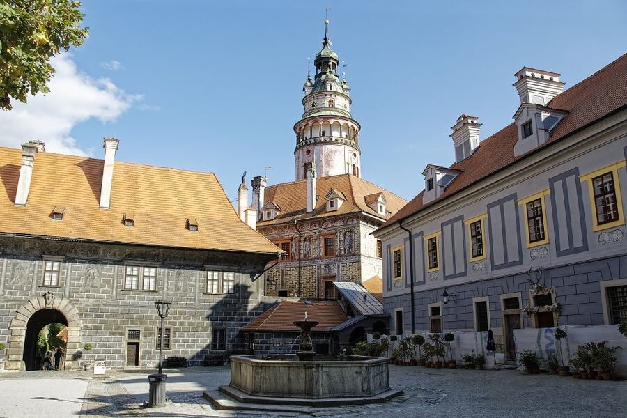 Cesky Krumlov Private Day Trip from Prague - The drive from Prague is part of the experience