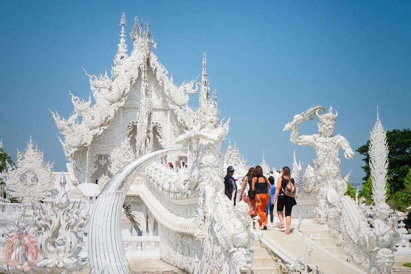 Chiang Mai: Chiang Rai Temples, Karen Tribe and Hot Springs - Why this Chiang Rai day trip works
