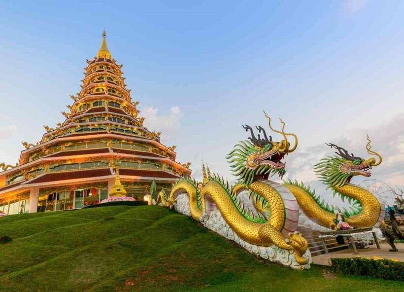 Chiang Mai: Chiang Rai Temples, Karen Tribe and Hot Springs - The Karen long-neck village and its difficult questions