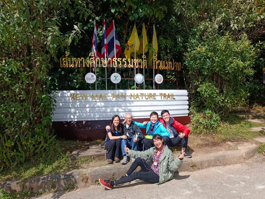 Chiang Mai: Doi Inthanon Park with Kew Mae Pan Hike Day Trip - Guides, group size, and the feel of the day