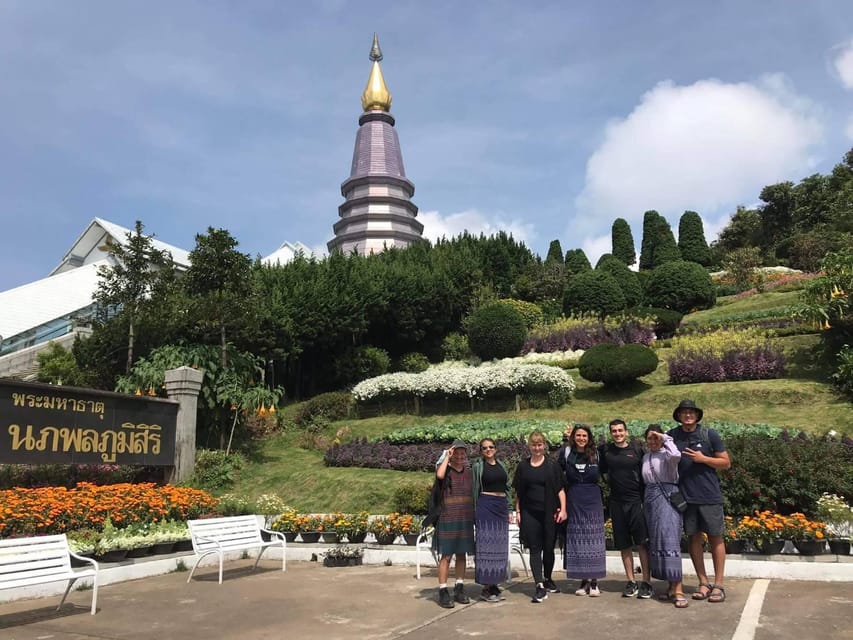 Chiang Mai: Doi Inthanon Park with Kew Mae Pan Hike Day Trip - The King and Queen Twin Pagodas