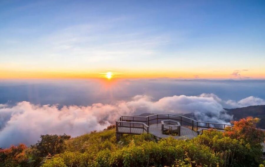 Chiang Mai: Doi Inthanon Park with Kew Mae Pan Hike Day Trip - Hmong village, coffee, and a taste of mountain life