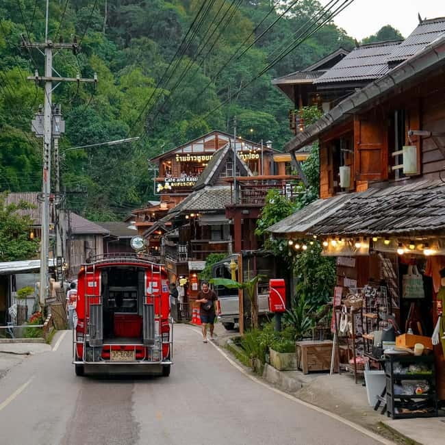 Chiang Mai: The Giant Café & Mae Kampong Village Day Trip - Who should book this day trip?