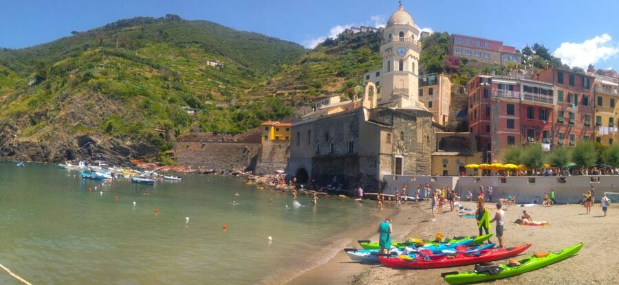 Cinque Terre Private Day Trip from Florence - What the guides add to the day