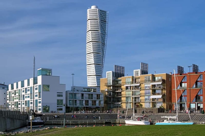 Copenhagen: Full-Day Trip to Malmö by Train - Malmö Castle and the old windmill