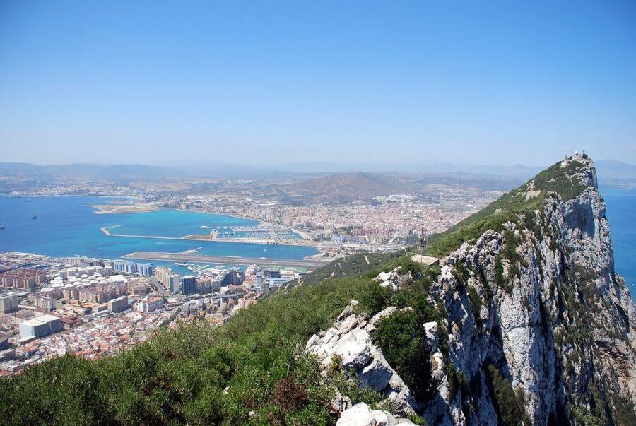 Costa del Sol: Gibraltar Day Trip with Optional Rock Tour - The long road from Málaga to Gibraltar