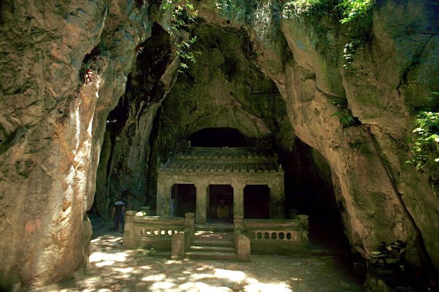 Da Nang: Hoi An Town, Lady Buddha & Marble Mountain Day Trip - Non Nuoc Village and its stone craftsmanship