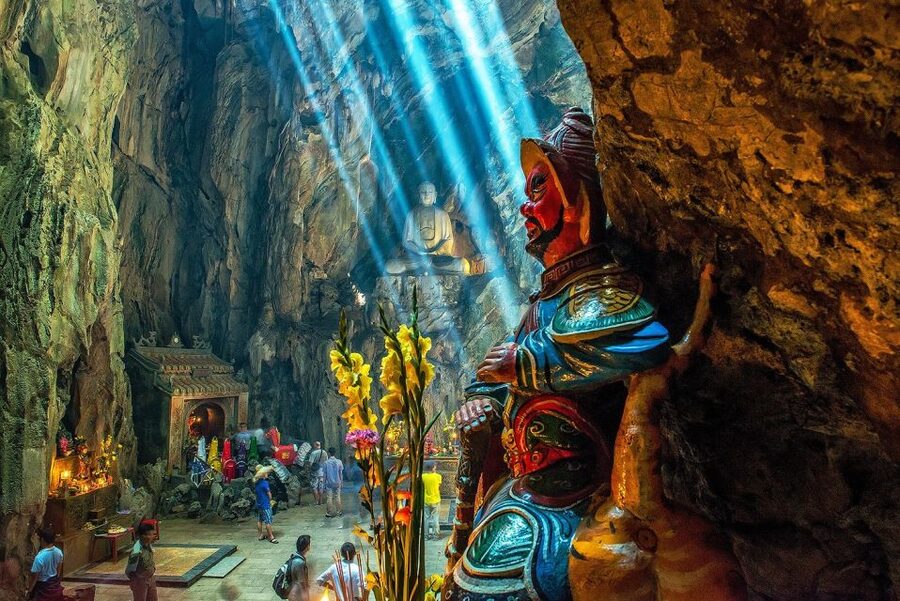 Da Nang: Hoi An Town, Lady Buddha & Marble Mountain Day Trip - The included Vietnamese dinner