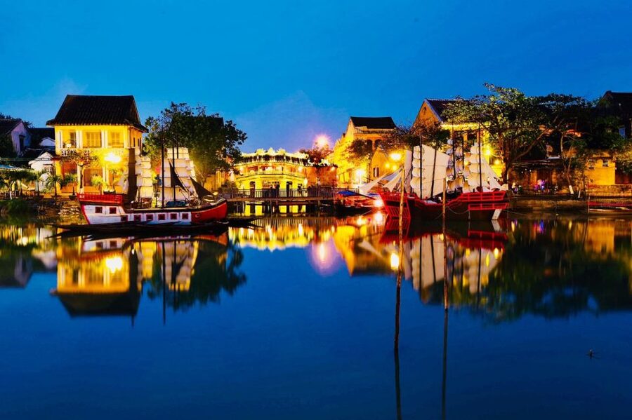 Da Nang: Lady Buddha, Marble Mountains, and Hoi An Day Trip - Son Tra Peninsula and the 220-foot Lady Buddha