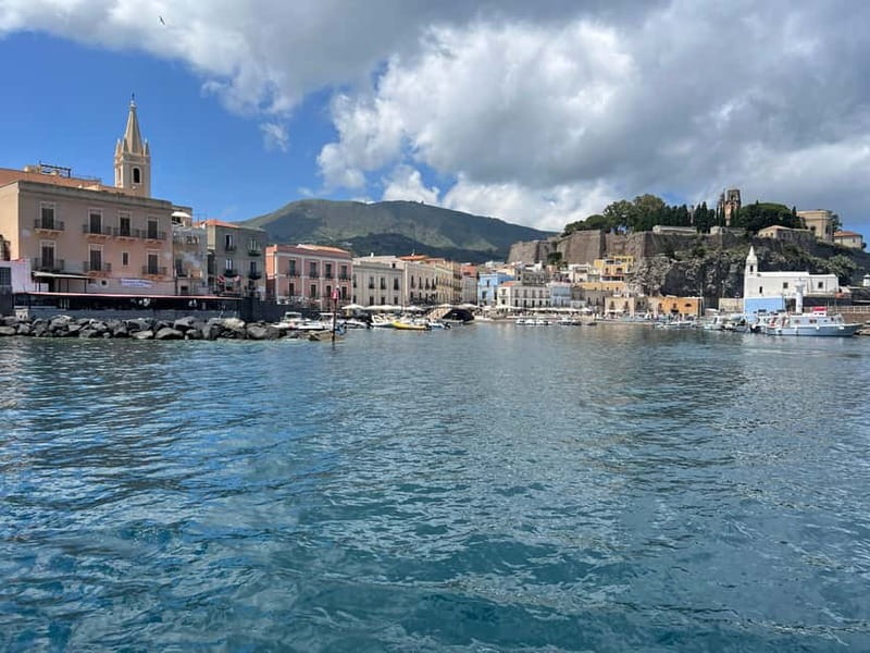 Da Tropea: Day Trip with Vulcano Lipari Stromboli - Sailing past Panarea toward Stromboli